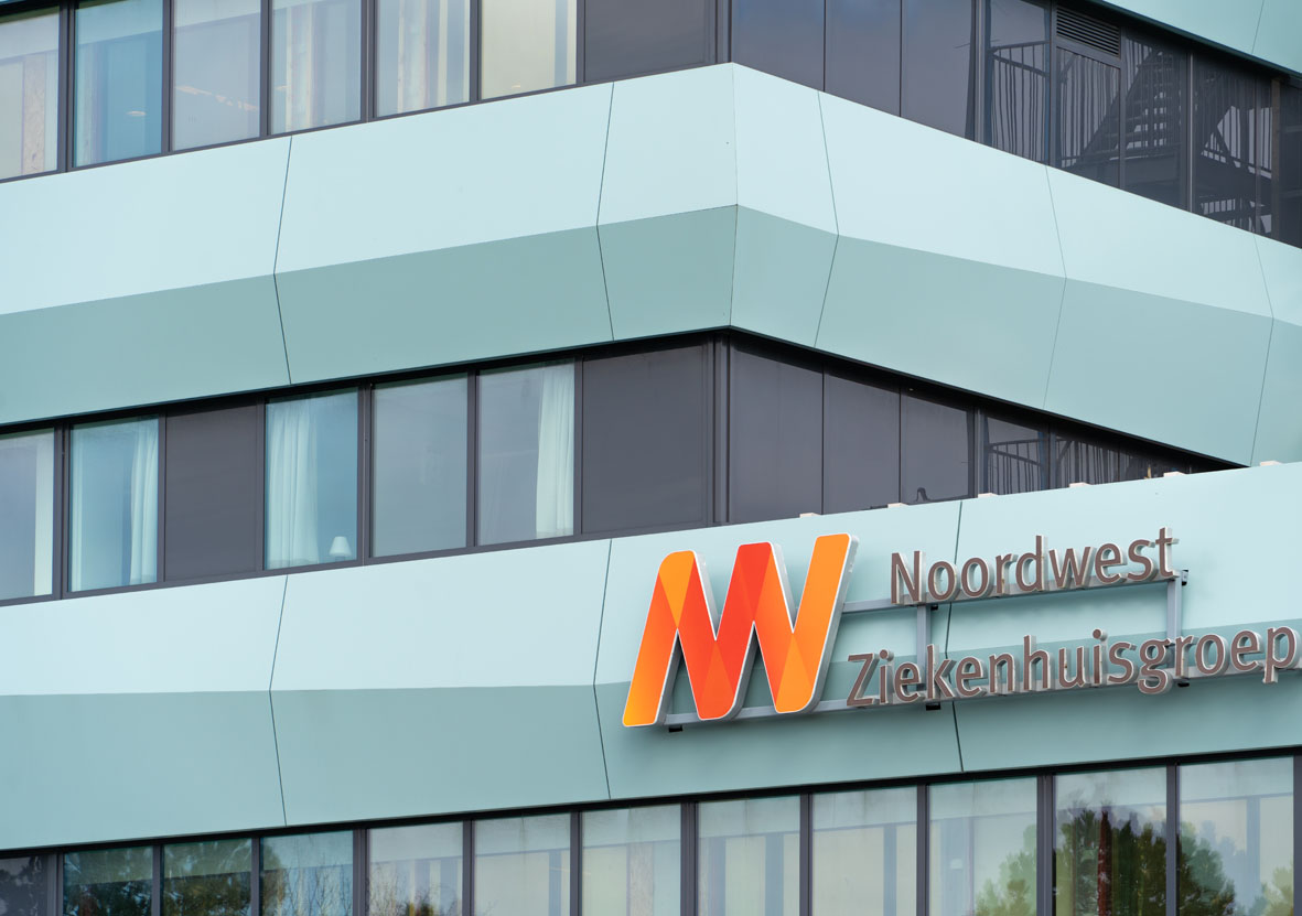 Gevel poedercoating ziekenhuis Den Helder